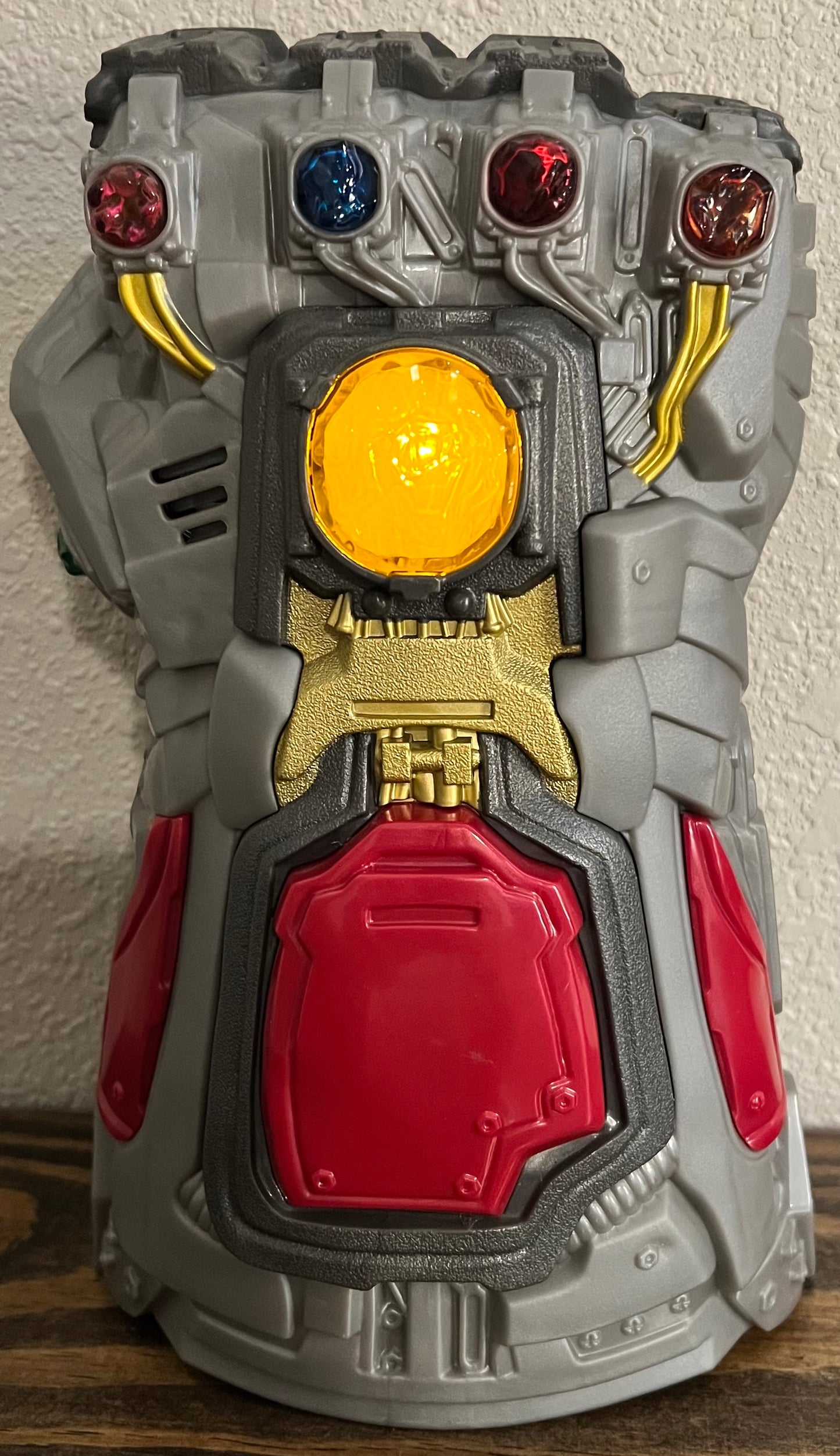 Avengers Endgame Grey Electronic Infinity Gauntlet