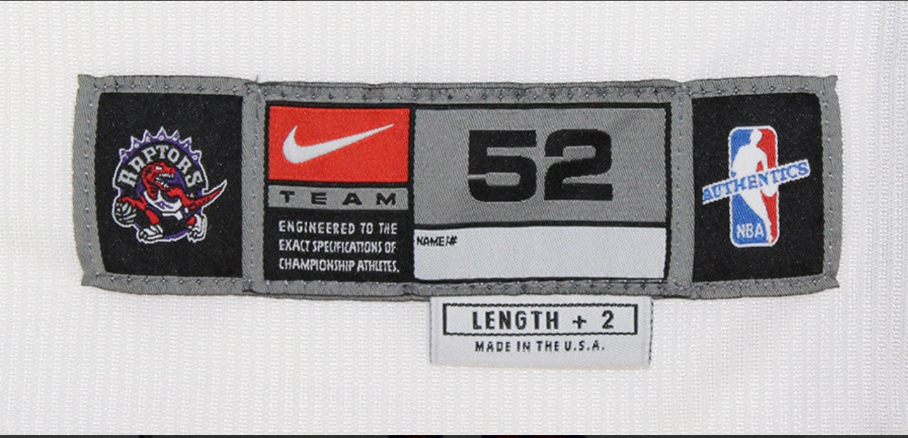 2022-23 Jersey Fusion Basketball Vince Carter Triple Patch Game Worn Jersey Basketball Card