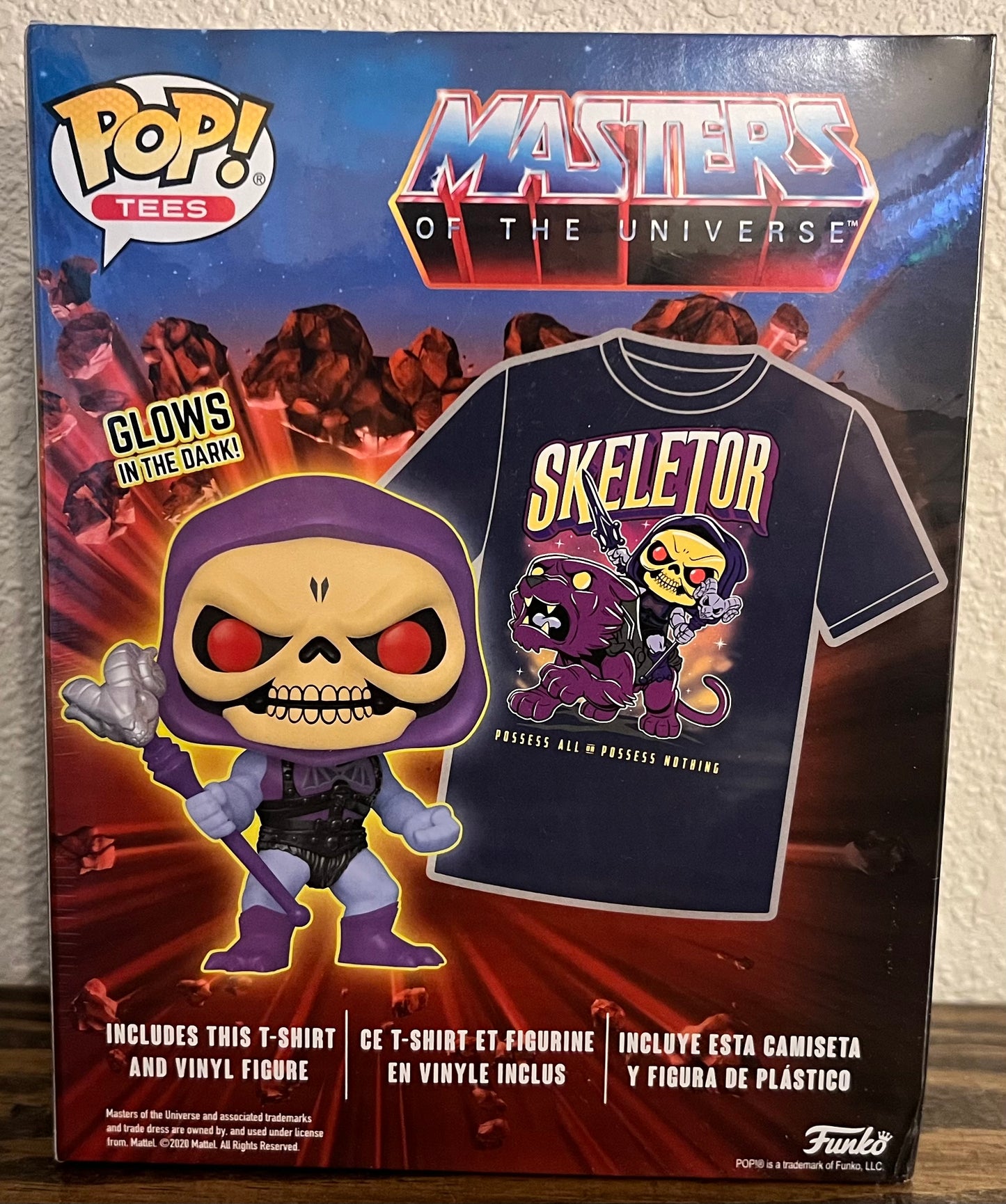 Funko Tees & Pop Skeletor Masters of The Universe Glow In The Dark X-Large T-Shirt