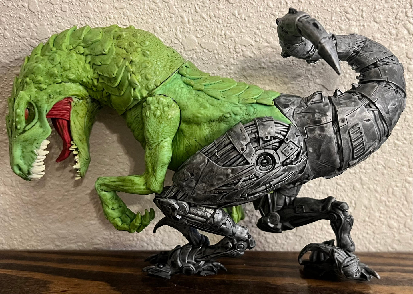 Mcfarlane Raw10 Mech Dinosaur Raptor Action Figure