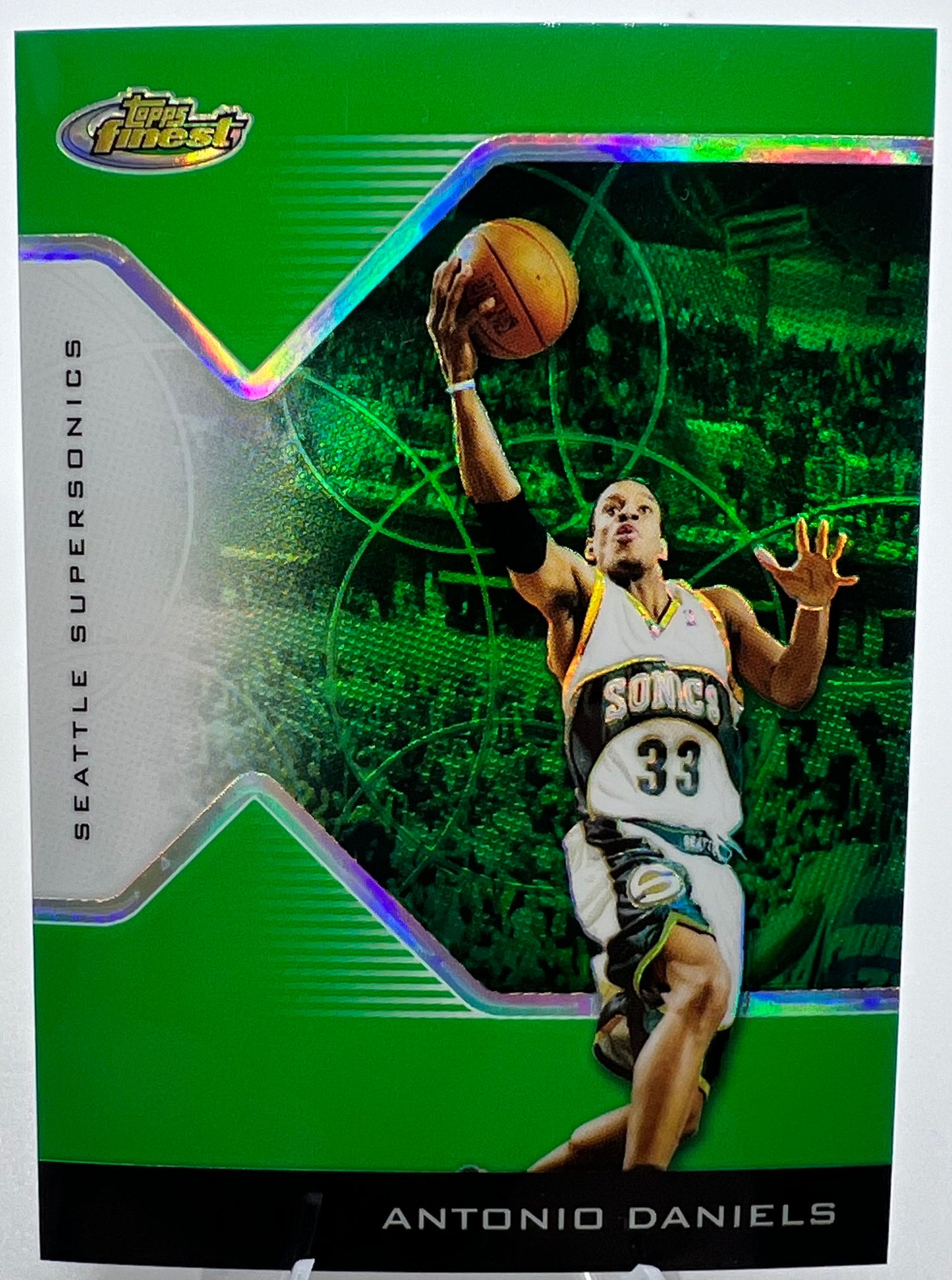 2004-05 Topps Finest Green Refractor Antonio Daniels Basketball Card #14/49