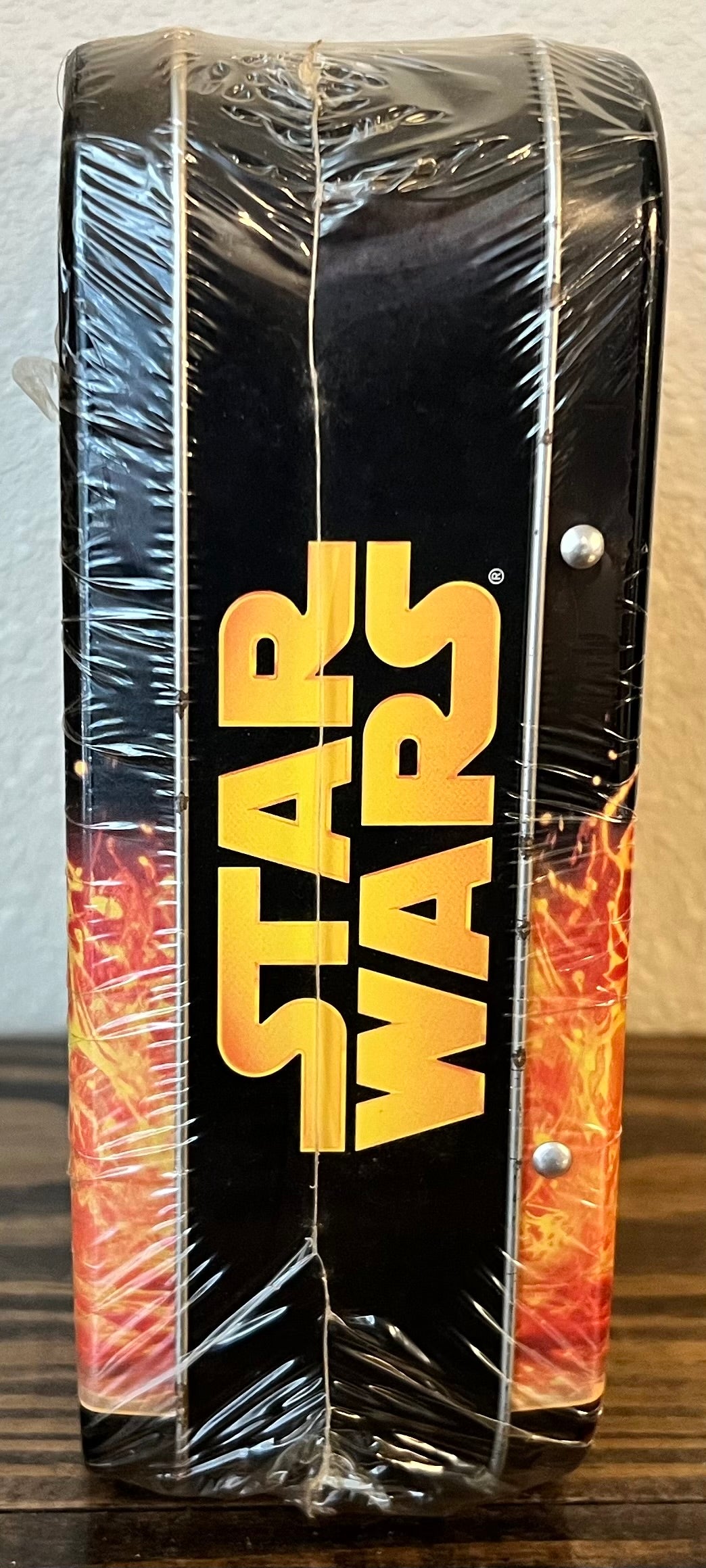 Star Wars 500 Piece 2 Sided Darth Vader Shaped Jigsaw Puzzle in Collectible Tin