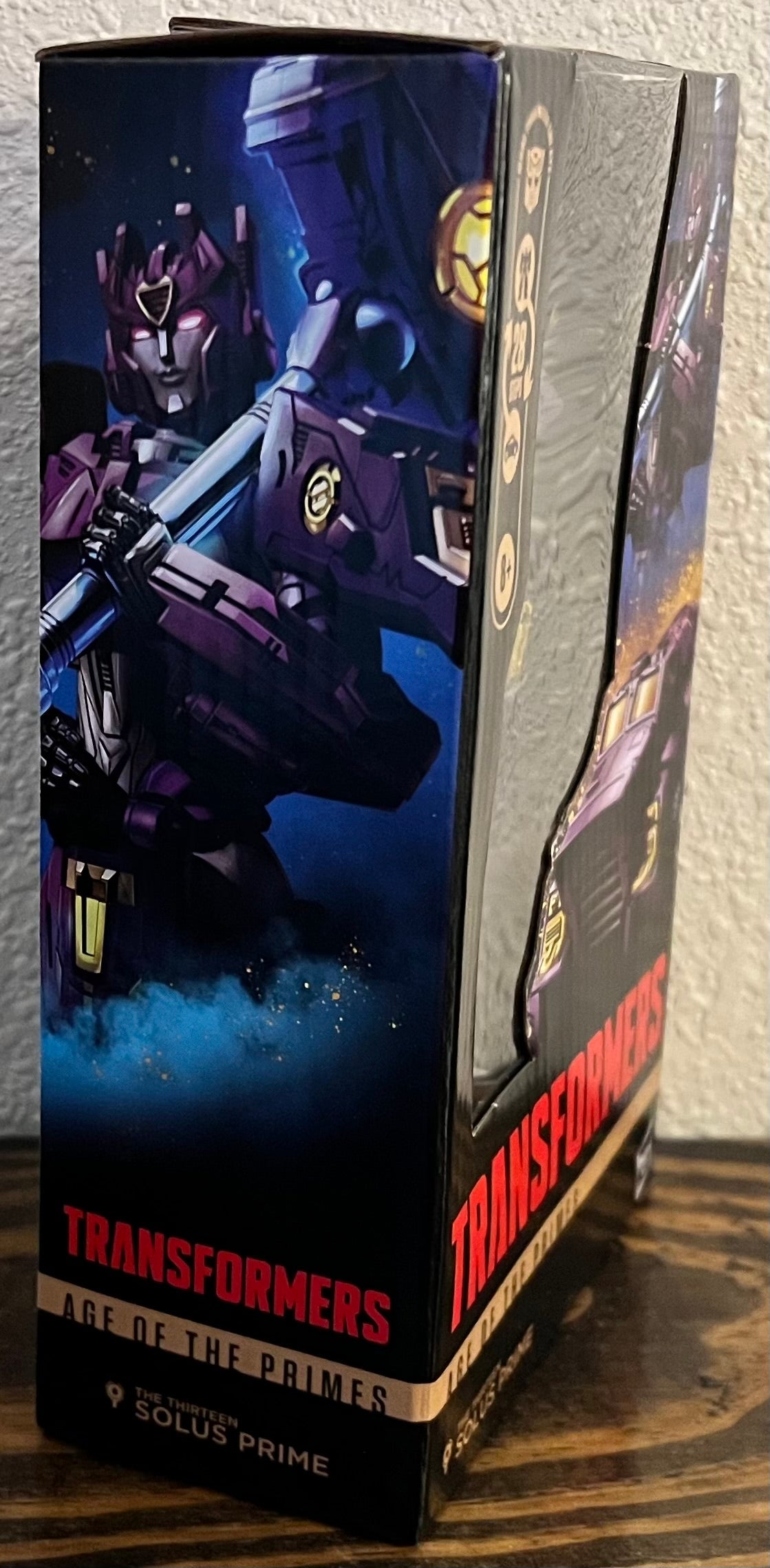 Transformers Age of Primes Solus Prime Deluxe Class Figure