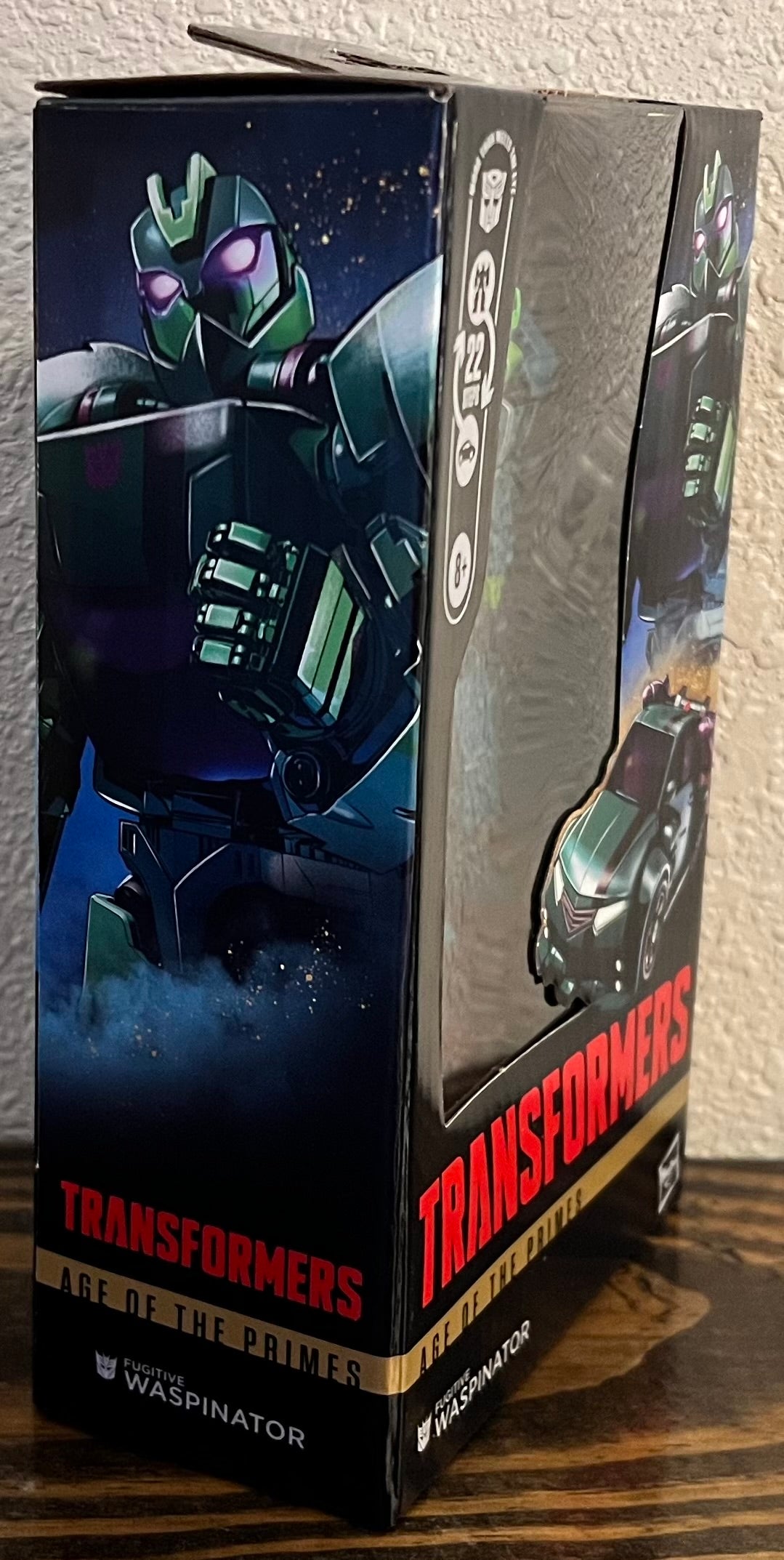 Transformers Age of Primes Waspinator Deluxe Class Figure