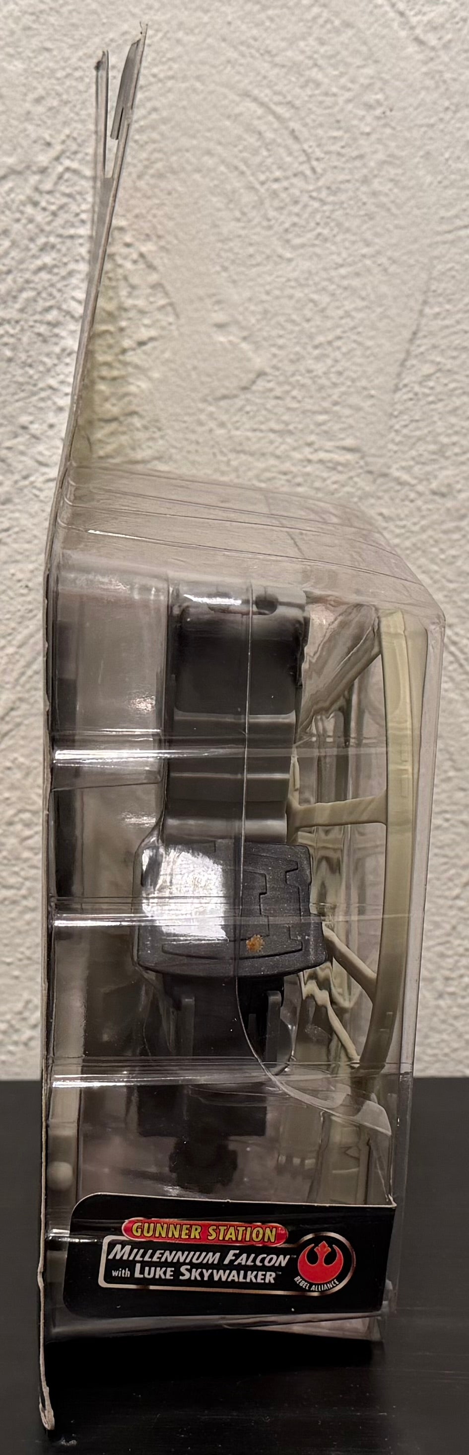 Vintage 1997 Star Wars Power of the Force Gunner Station Millennium Falcon with Luke Skywalker