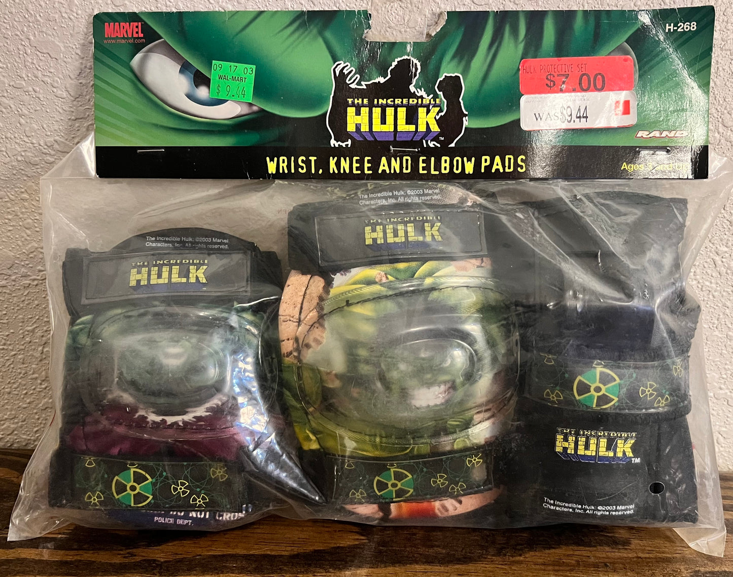 2003 Incredible Hulk Knee and Elbow Pads