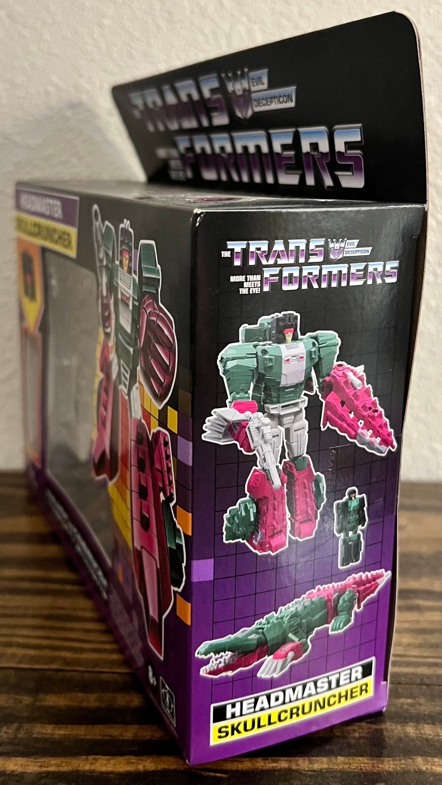 TransFormers G1 Retro Reissue Headmaster Skullcruncher with Grax