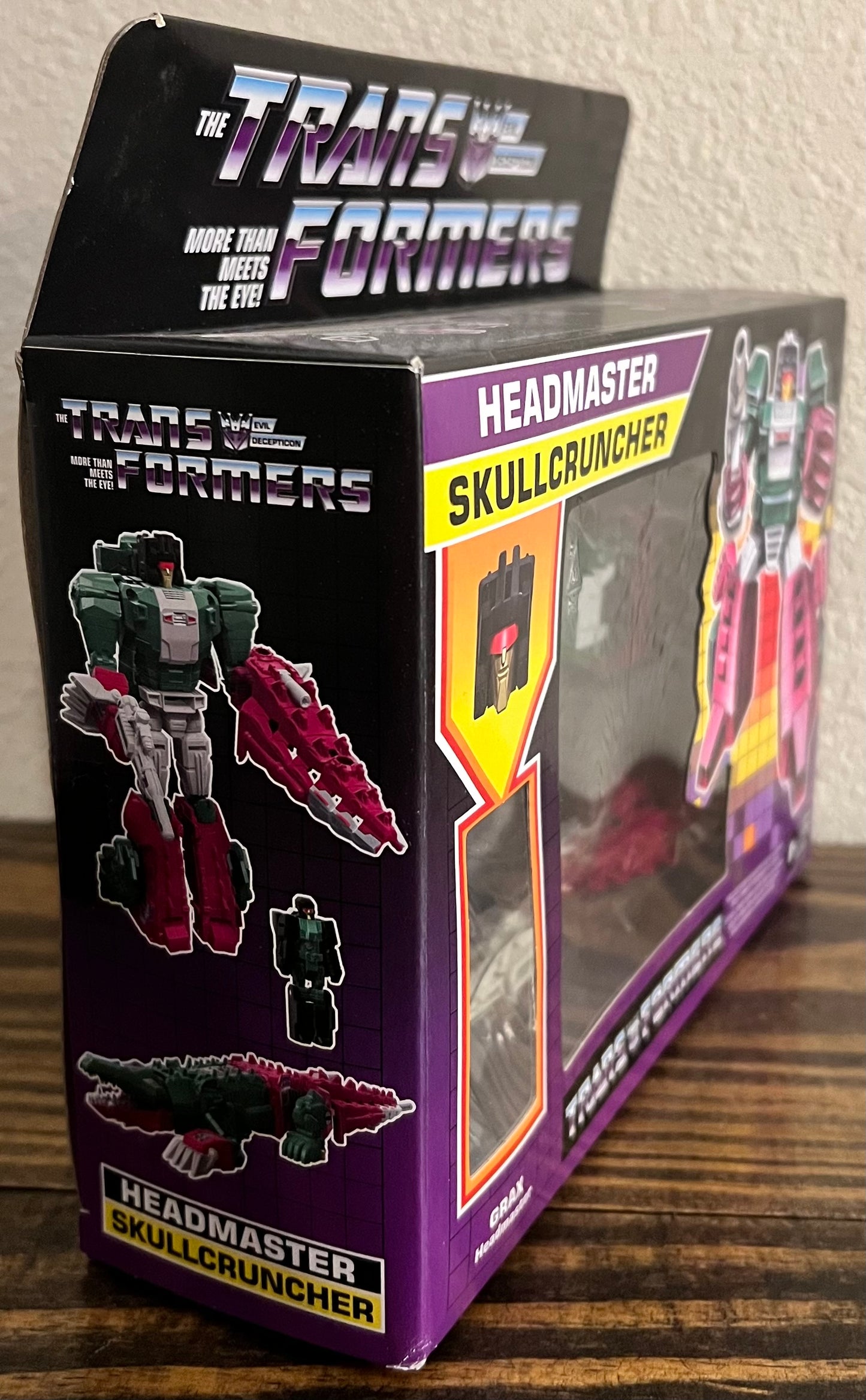 TransFormers G1 Retro Reissue Headmaster Skullcruncher with Grax