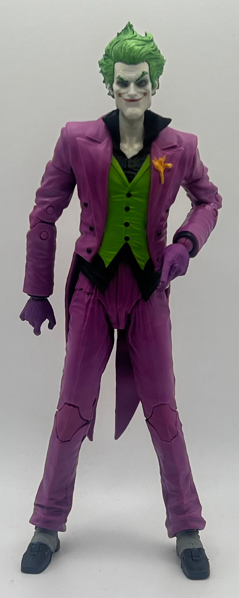 McFarlane DC Multiverse The Joker Infinite Frontier 8" Action Figure