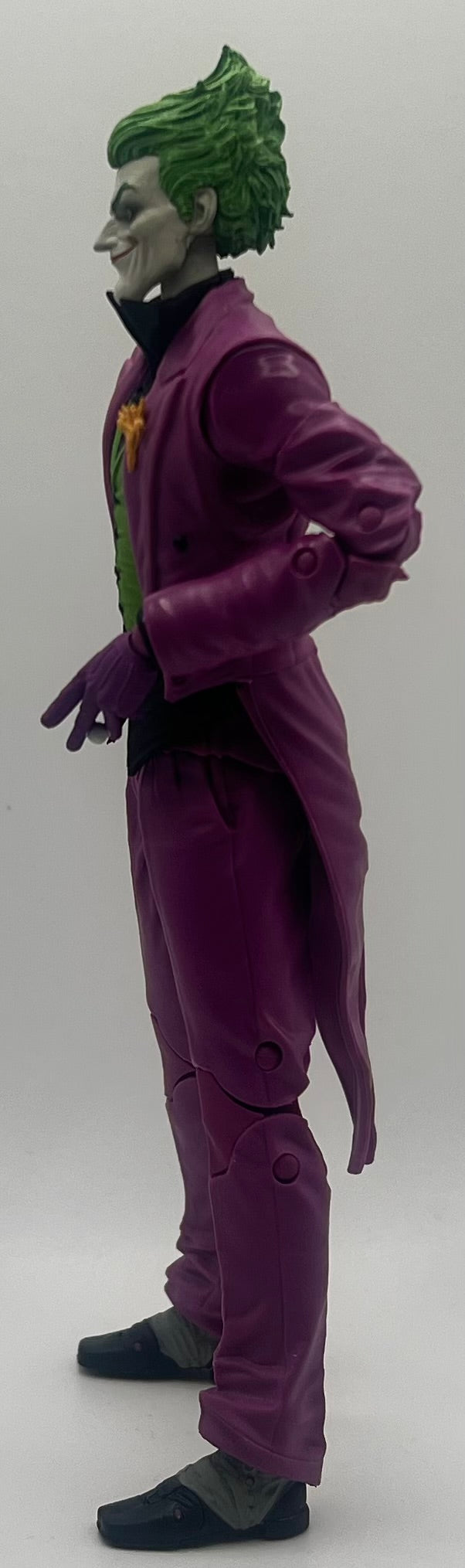 McFarlane DC Multiverse The Joker Infinite Frontier 8" Action Figure