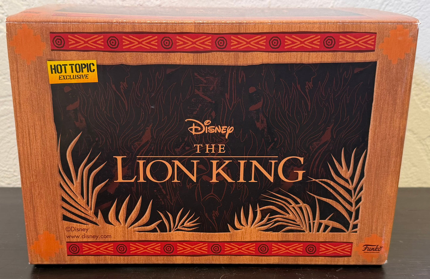 Funko Pop Disney The Lion King Hot Topic Exclusive Deluxe Box Scar with Green Flames #544