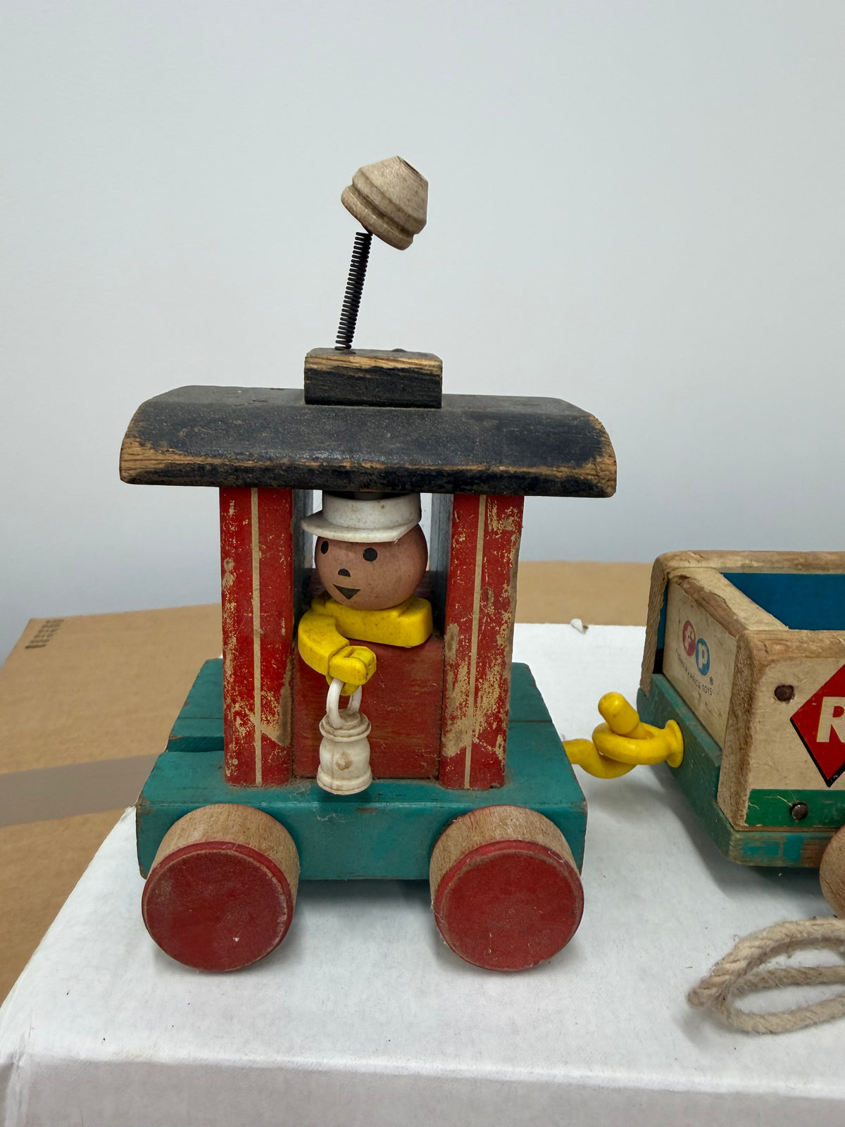 Vintage Huffy Puffy Wooden 1963 Fisher-Price Pull Toy Train 4 Piece Complete Set