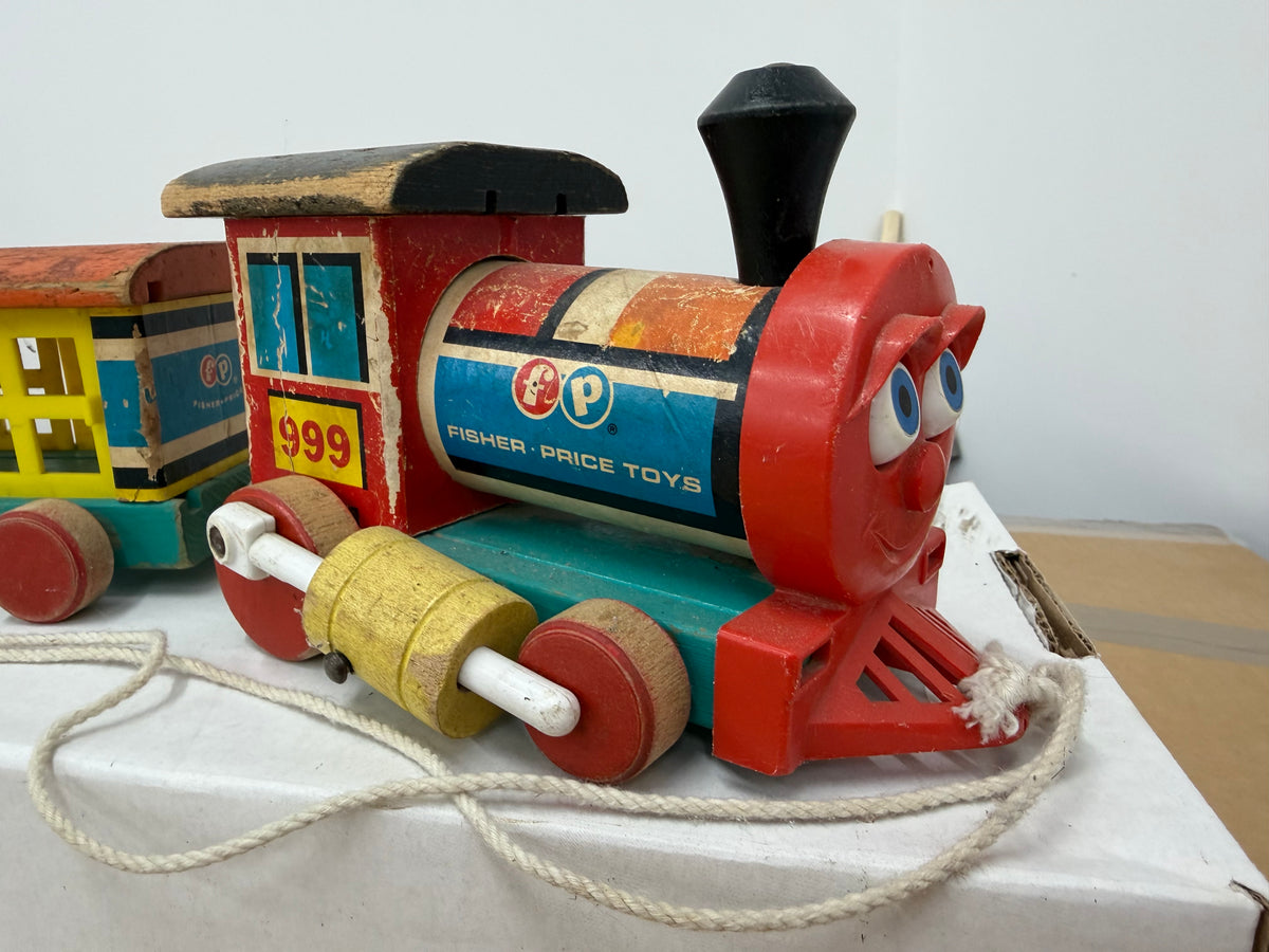 Vintage Huffy Puffy Wooden 1963 Fisher-Price Pull Toy Train 4 Piece Complete Set