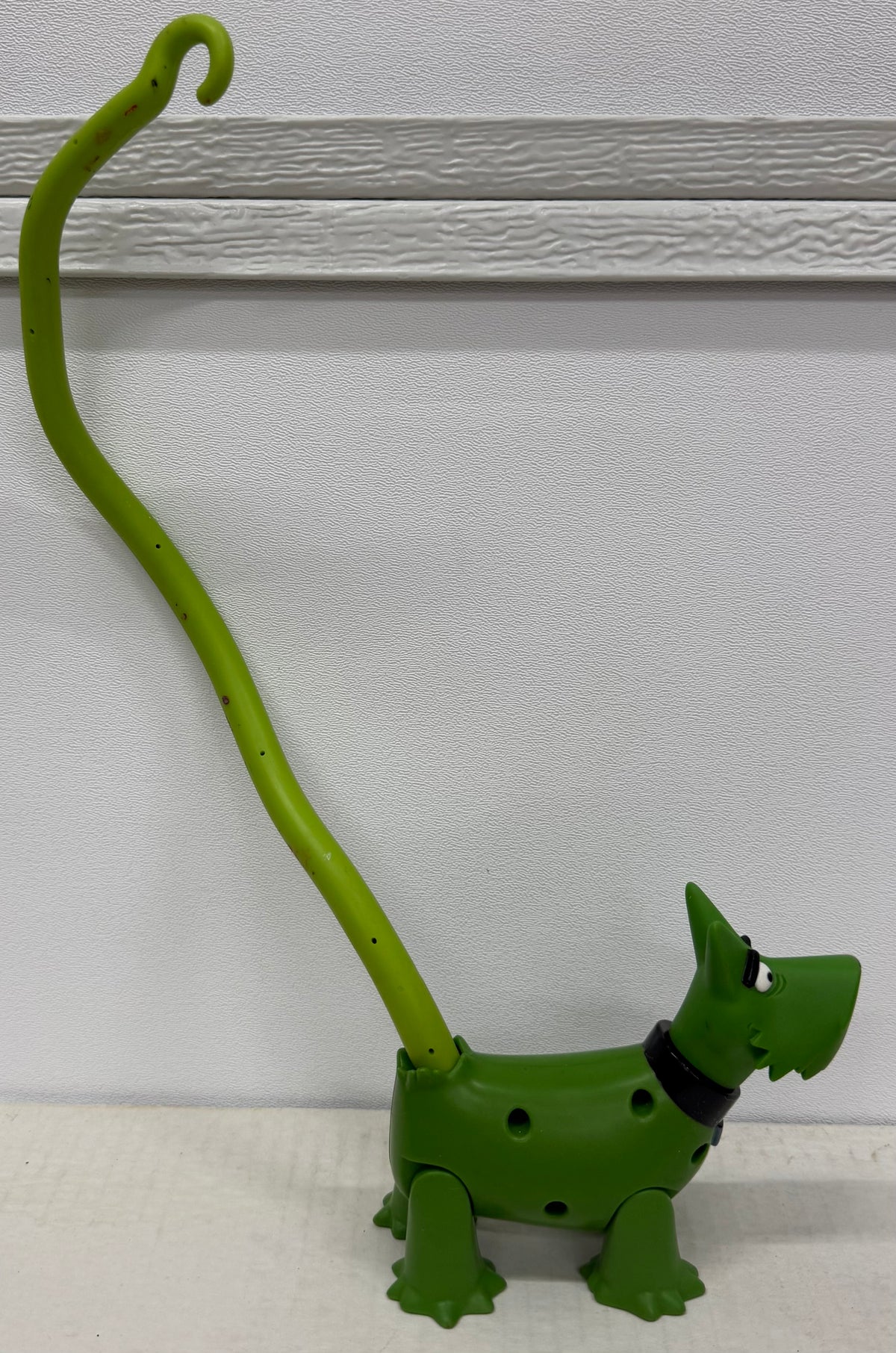 Krypto Superdog Tail Terrier Figure DC League of Super Pets
